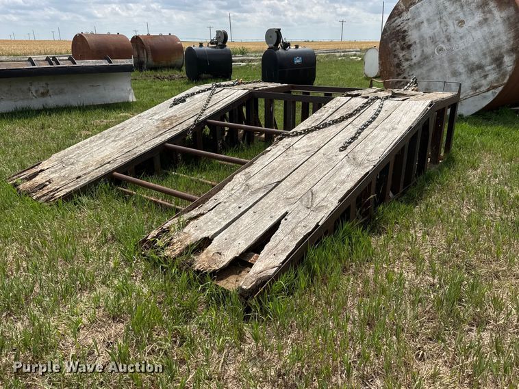 Shop built loading ramp - NA9412