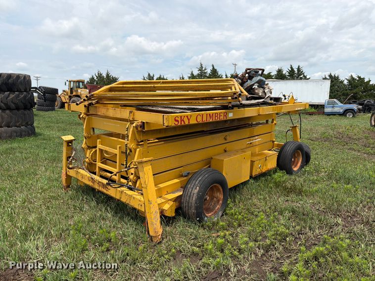 Sky Climber scissor lift - NA9424