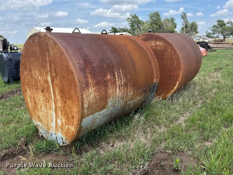 Pioneer (2) fuel tanks - NA9430