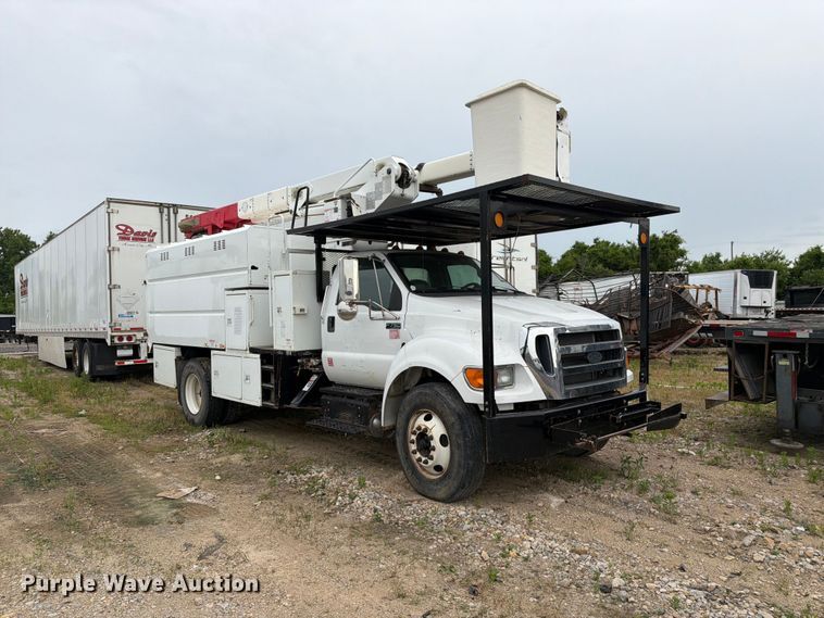 2015 Ford F750 Super Duty forestry bucket truck - YA3246