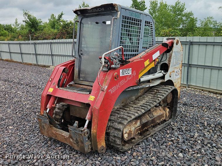 2016 Takeuchi TL12 tracked skid steer loader - YA3402