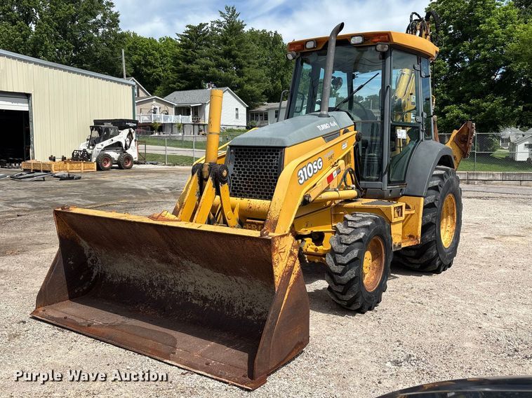 John Deere 310SG backhoe - DQ5478