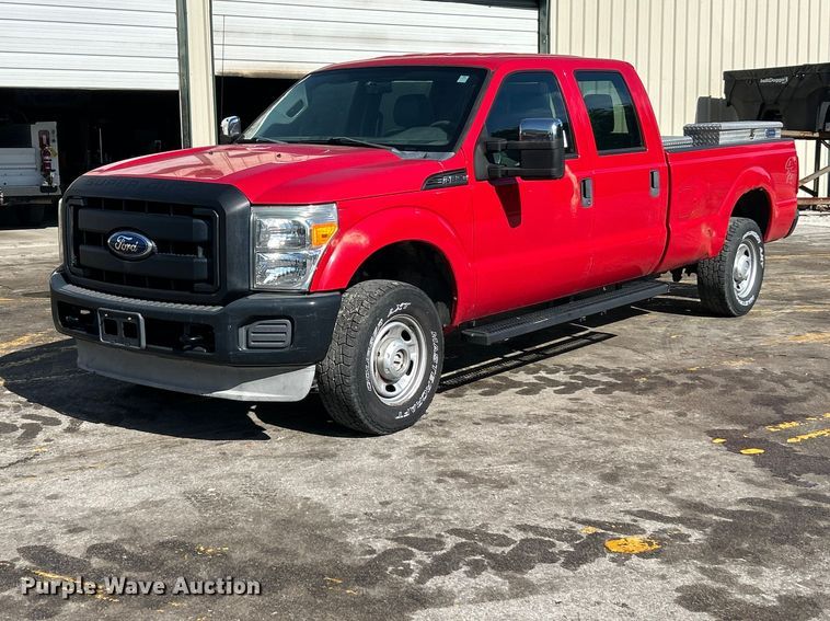 2011 Ford F250 Super Duty Crew Cab pickup truck - DQ5479