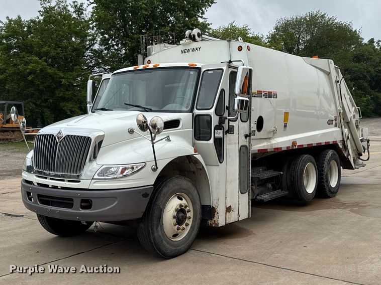 2006 International MA035 refuse truck - DV2016