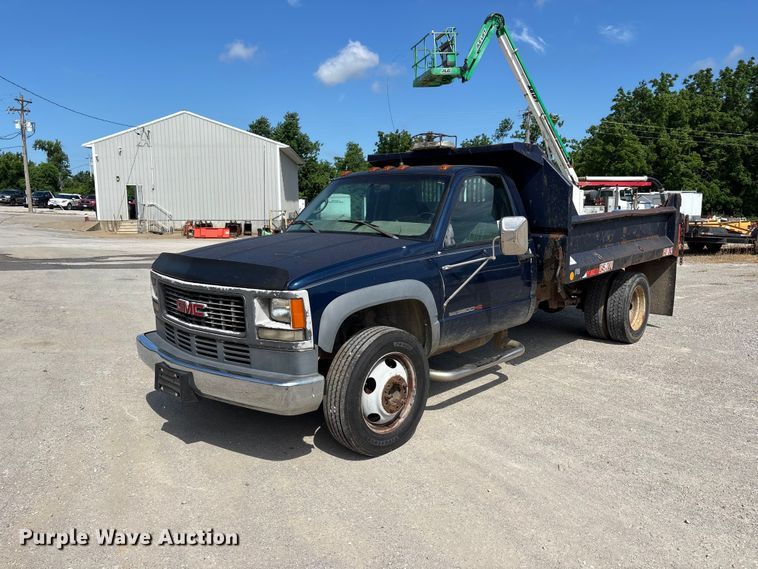 2000 GMC Sierra 3500 dump bed pickup truck - DV4353