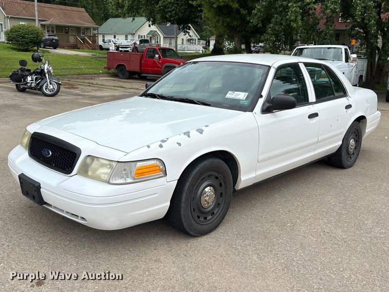 2005 Ford Crown Victoria Police Interceptor  - DV4420