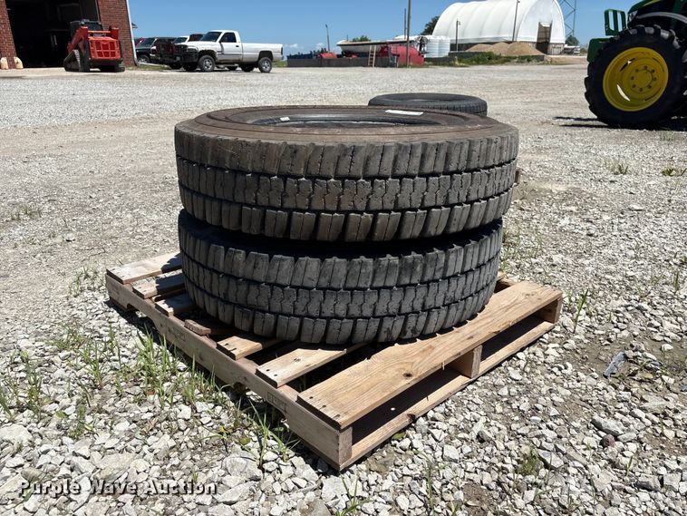 (2) General Tire Grabber OD 11R22.5 tires - EI5878