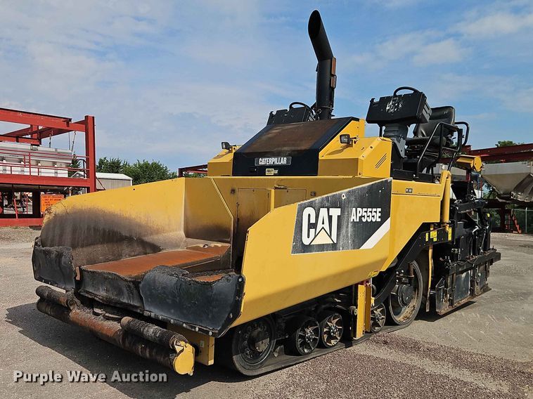 2011 Caterpillar  AP555E paver - EO7461
