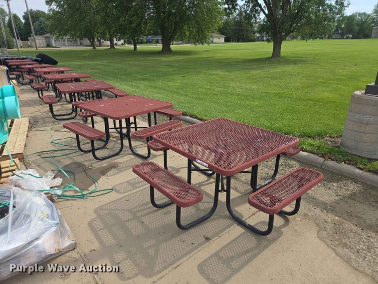 (8) metal picnic tables - ER1667