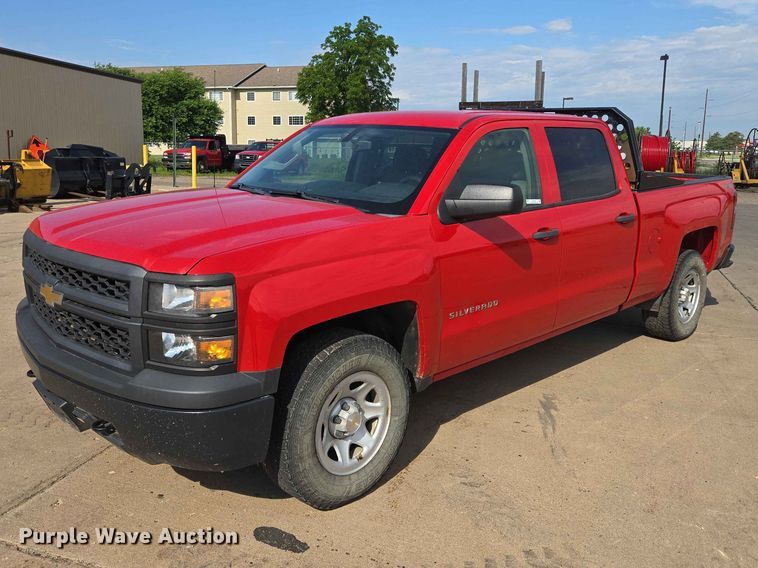 2015 Chevrolet Silverado 1500 Crew Cab pickup truck - ER1723