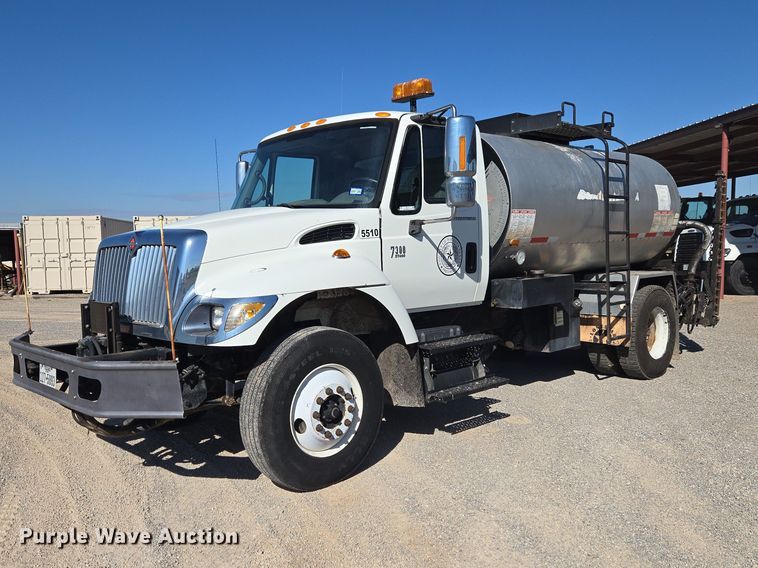 2007 International 7300 oil distributor truck - ET5179