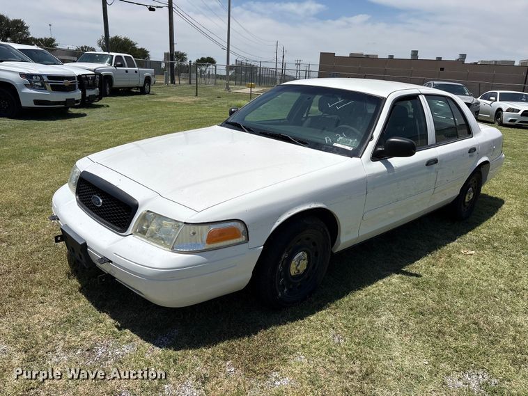 2005 Ford Crown Victoria Police Interceptor  - EU5638