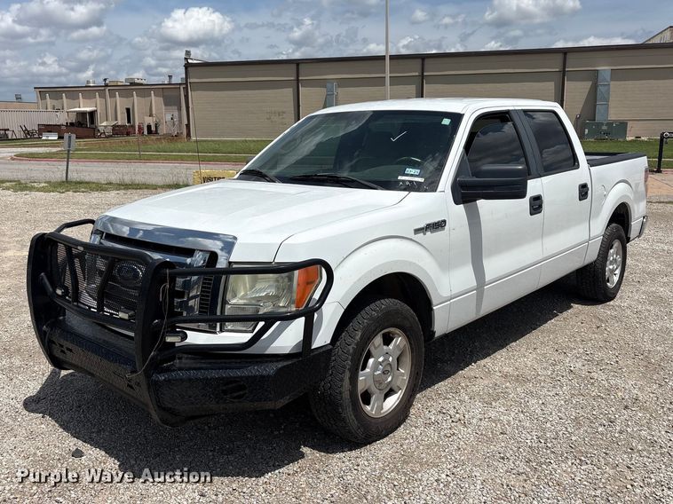 2010 Ford F150 Crew Cab pickup truck - EU5656
