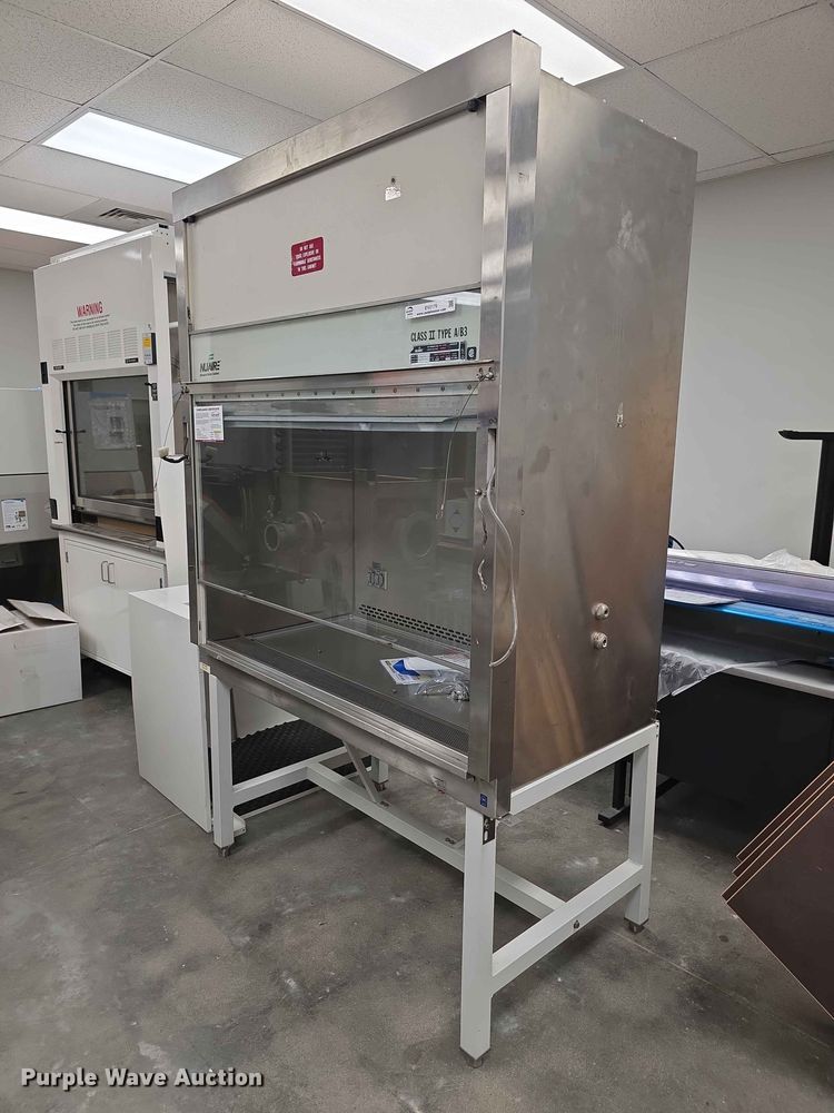 Nuaire NU-425-400 biological safety cabinet - EV2179