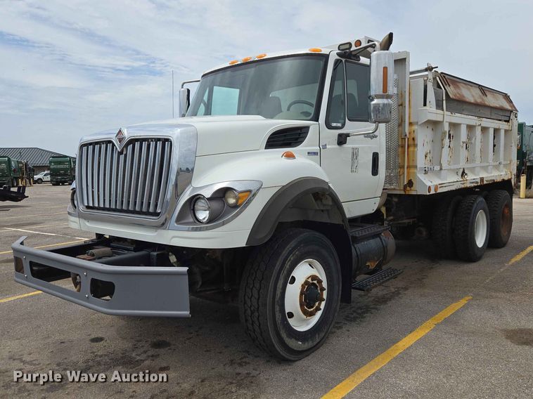 2010 International WorkStar 7600 dump truck - EW0273