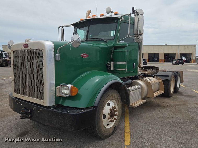 2018 Peterbilt 367 semi truck - EW0278