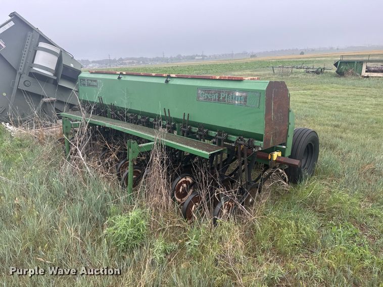 Great Plains grain drill - EW4757