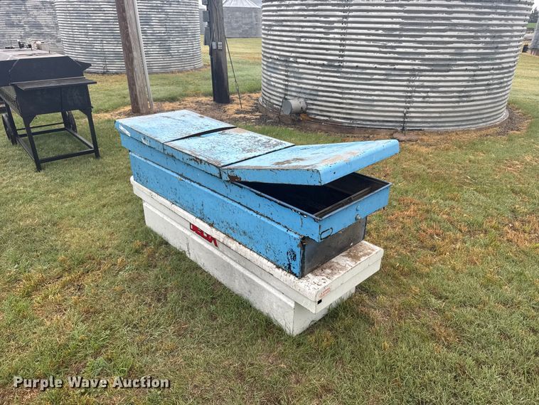 (2) tool boxes - EW4810