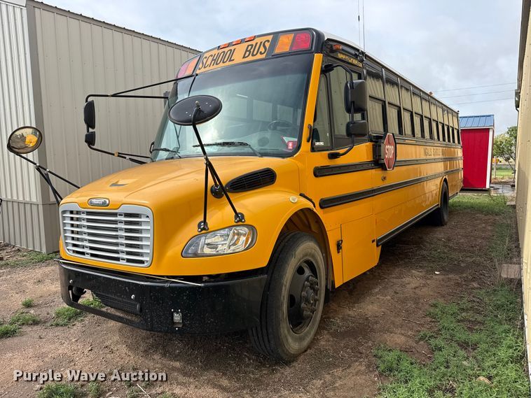 2009 Freightliner B2 school bus - FB6727