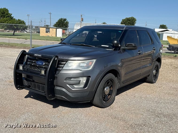 2017 Ford Explorer Police SUV - FB6742