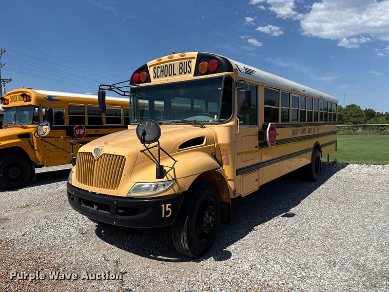 2009 IC CE300 school bus - FB6766