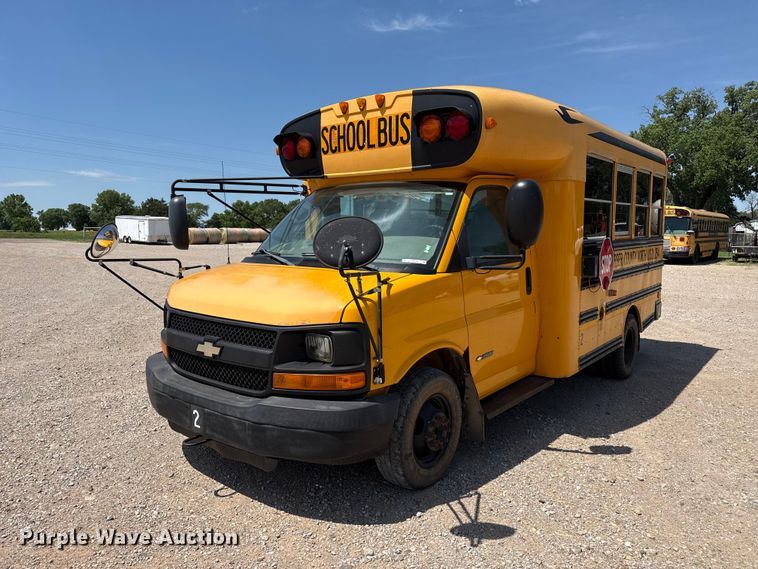 2005 Chevrolet Blue Bird school bus - FB6768