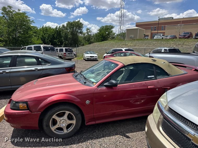 2004 Ford Mustang convertible - FB7444