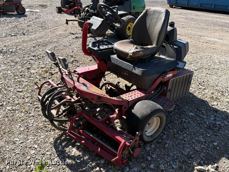Toro Greensmaster 3200 reel mower - FB8194