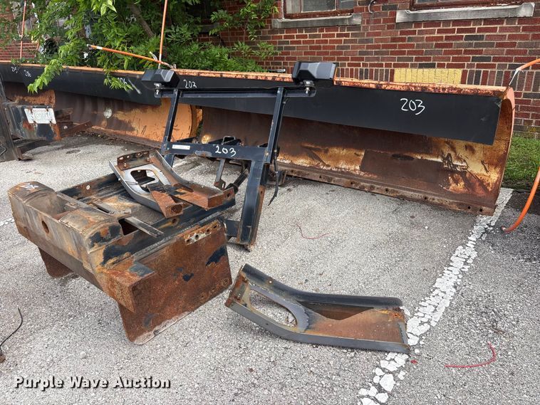 2008 Wausau snow plow - FB8832