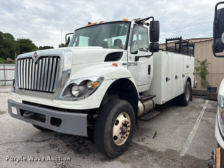 2011 International 7400 utility / service truck - FB8856