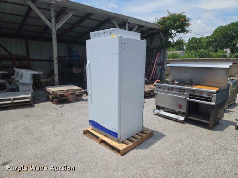 Fisher Isotemp 3720A refrigerated BOD incubator - FB8873