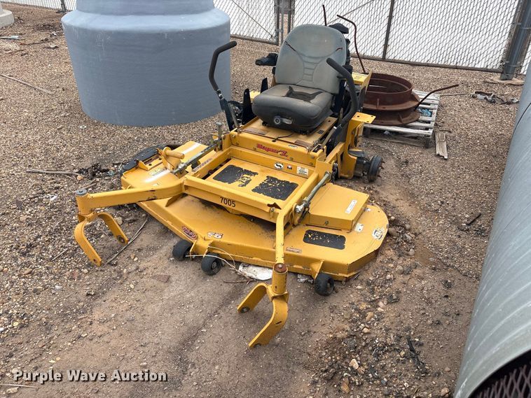 Hustler 927897A ZTR lawn mower - FC2372