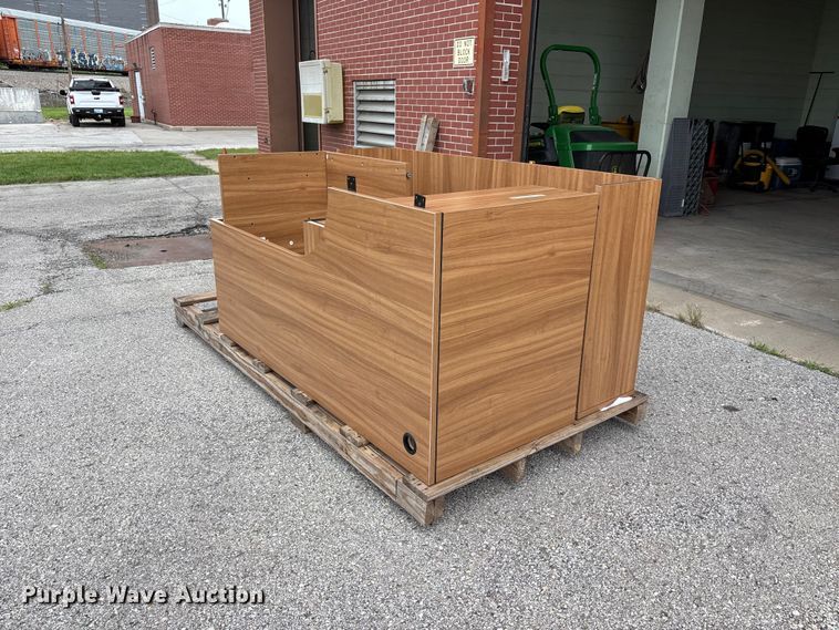 (2) desks - FC4724