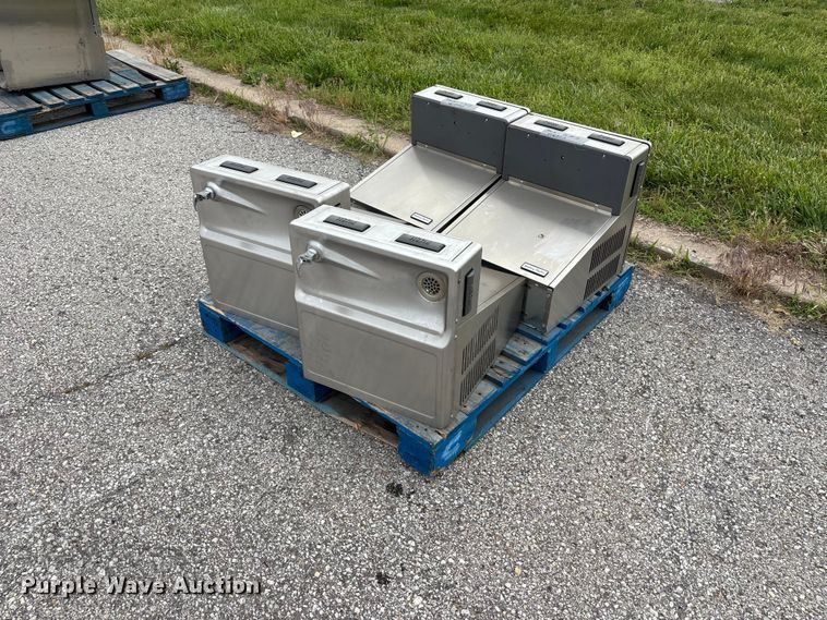 (4) water fountains - FC4733