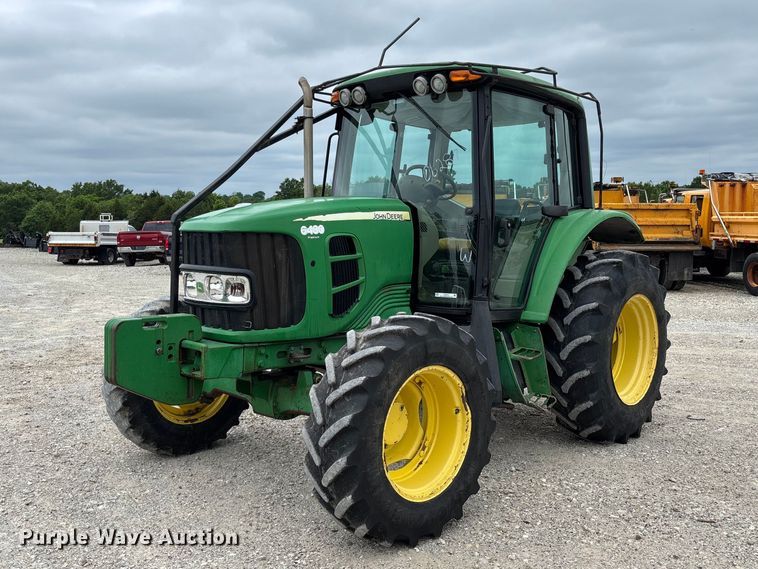2010 John Deere 6430 MFWD tractor - FC5813