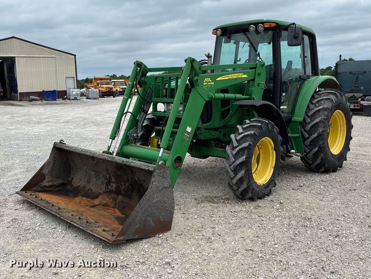 2009 John Deere 6430 MFWD tractor - FC5817