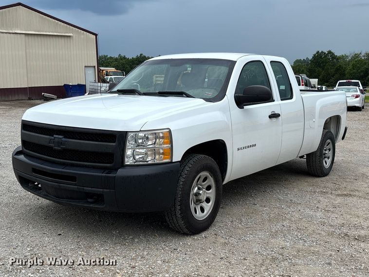 2013 Chevrolet Silverado 1500 Ext. Cab pickup truck - FC5843