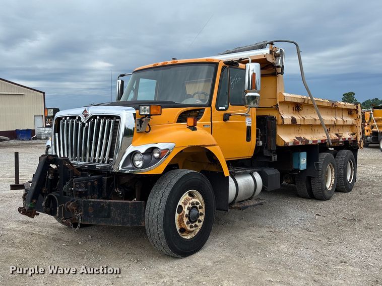 2010 International 7500 dump truck - FC5844