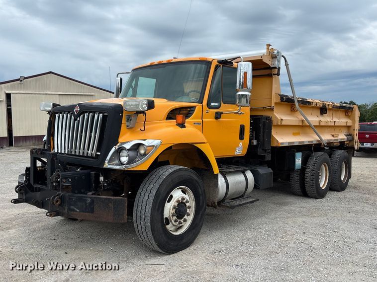 2010 International 7500 dump truck - FC5845