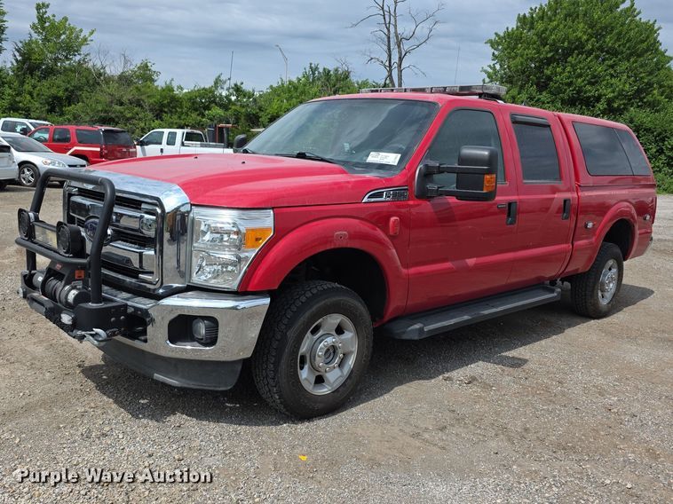 2012 Ford F350 Super Duty Crew Cab pickup truck - FI0642