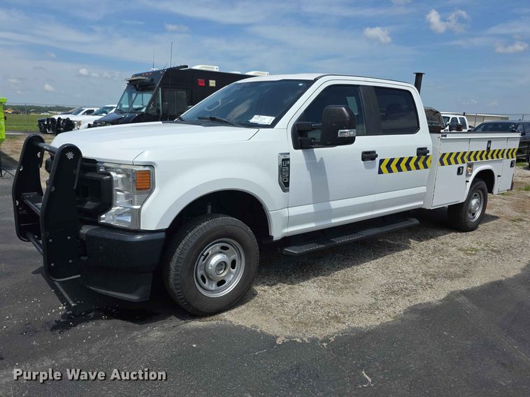 2020 Ford F250 Super Duty Crew Cab utility bed pickup truck - FI0952