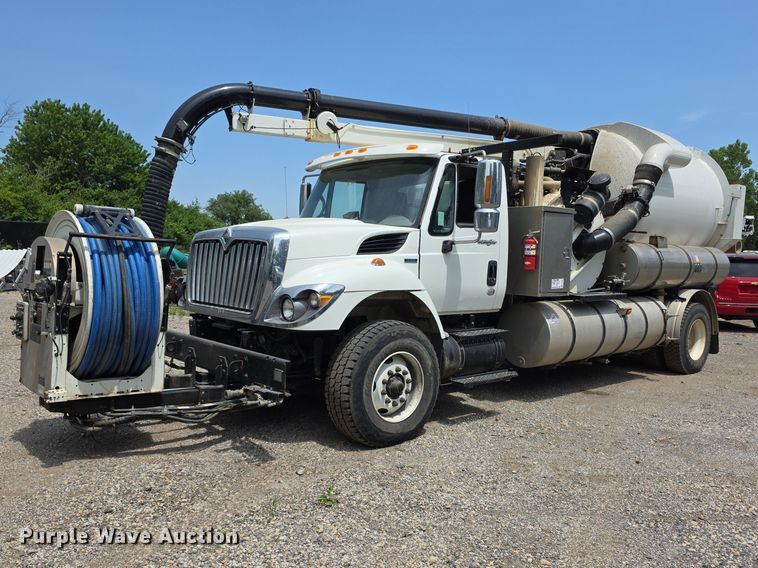 2008 International 7400SBA vacuum truck - FI0989