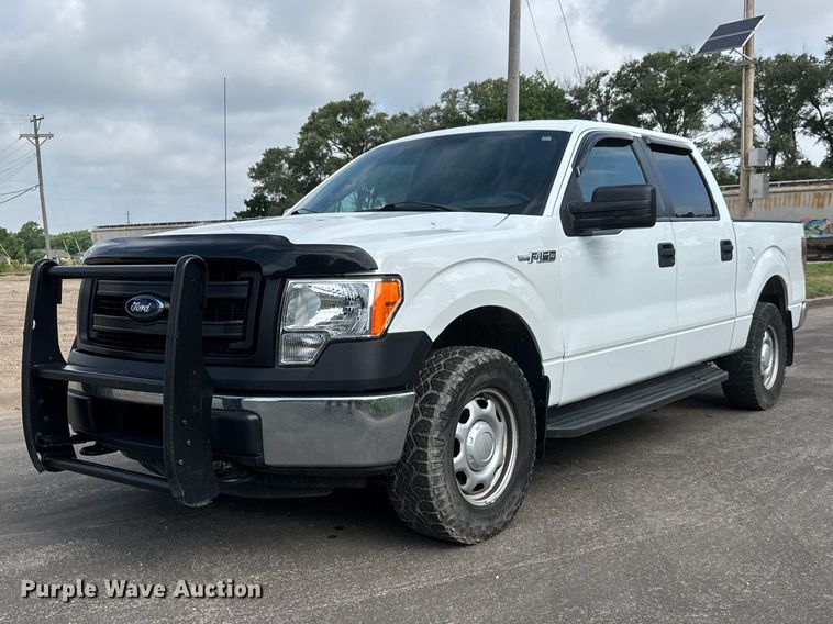 2013 Ford F150 Crew Cab pickup truck - NA9495