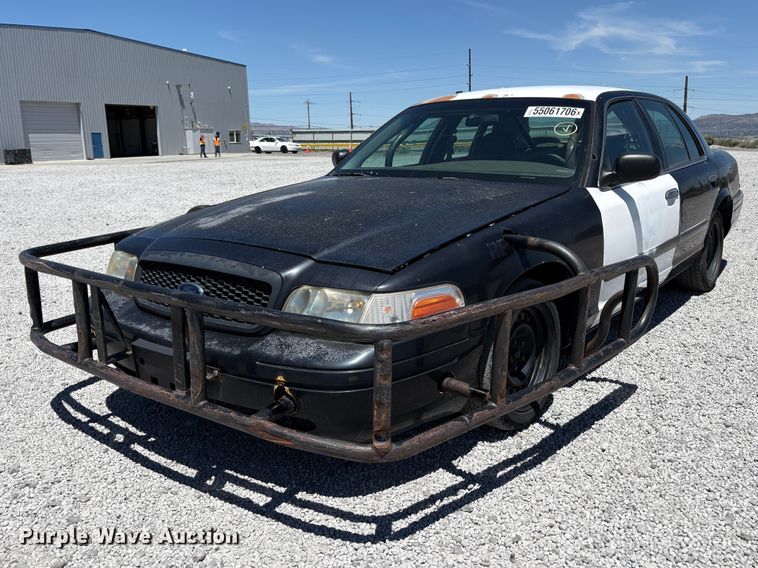 2001 Ford Crown Victoria Police Interceptor  - YA3671