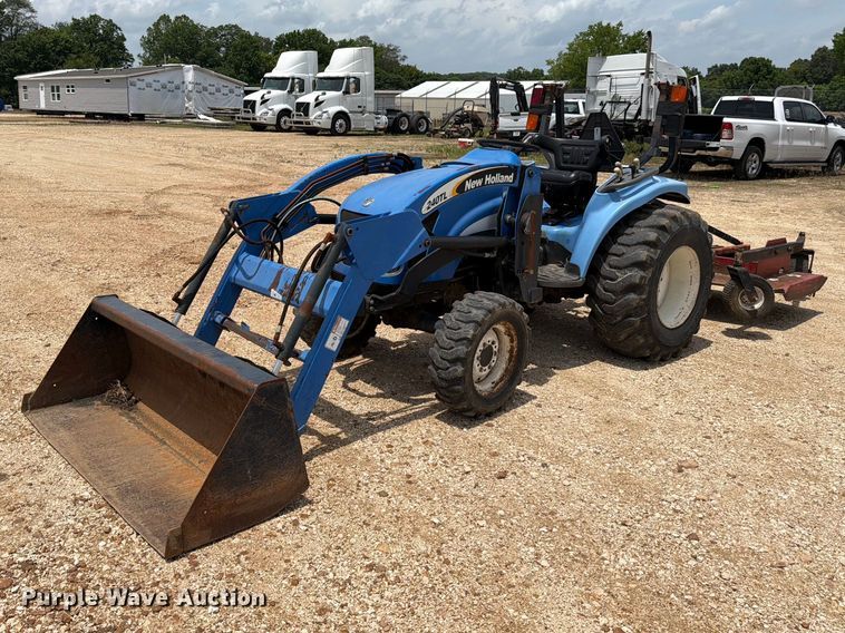 New Holland Ag Tractor For Sale | Purple Wave Auction