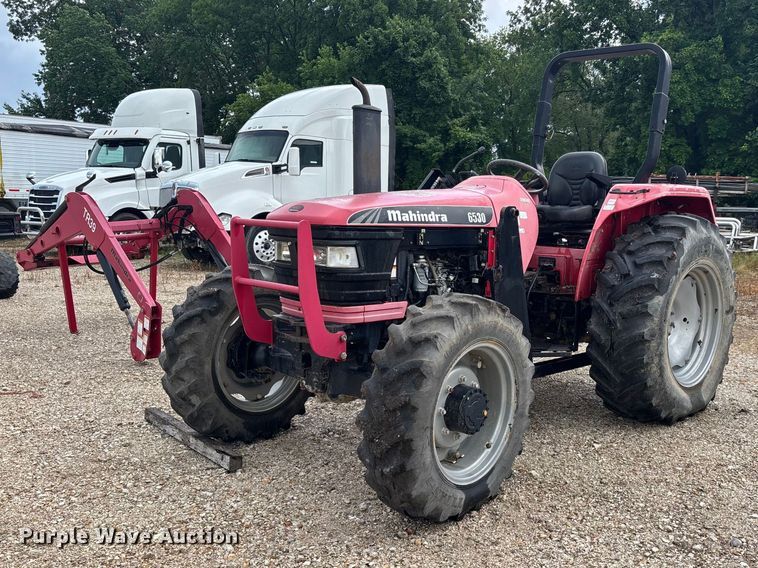 2011 Mahindra 6530 MFWD tractor - ER3012