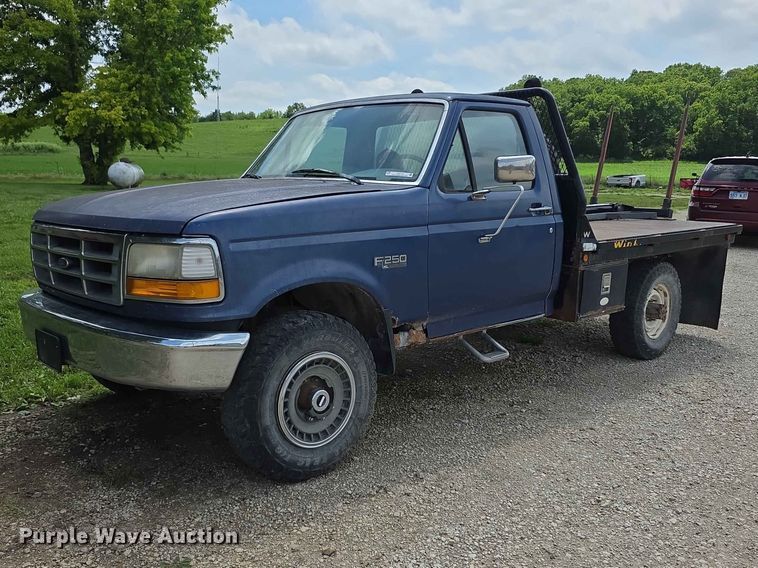 1994 Ford F250 XL bale bed pickup truck - EV2170