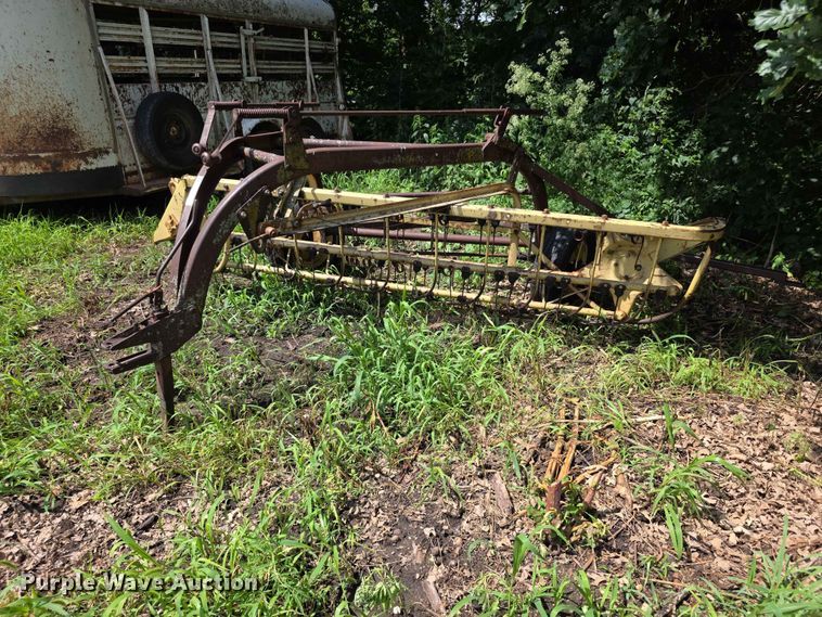 New Holland 256 hay rake - EV2172