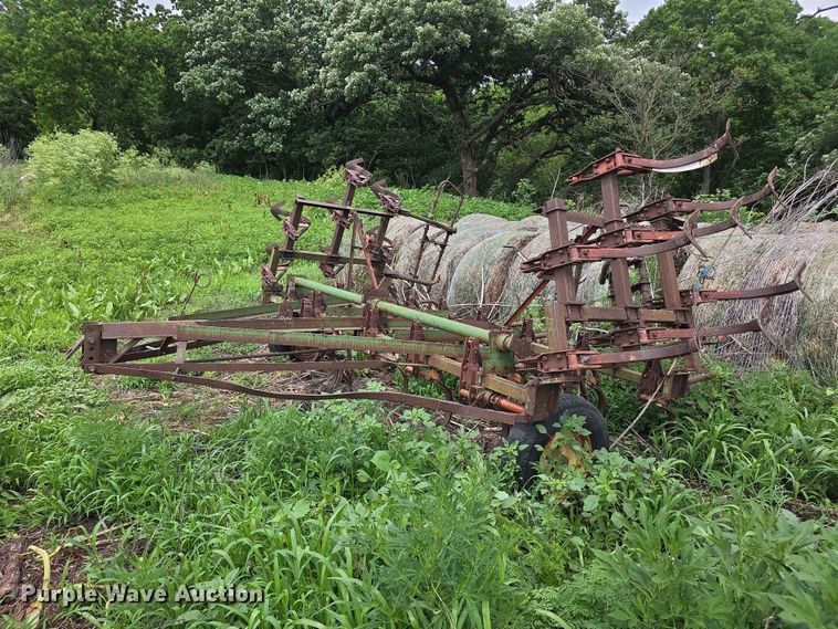 Glencoe  field cultivator - EV2192