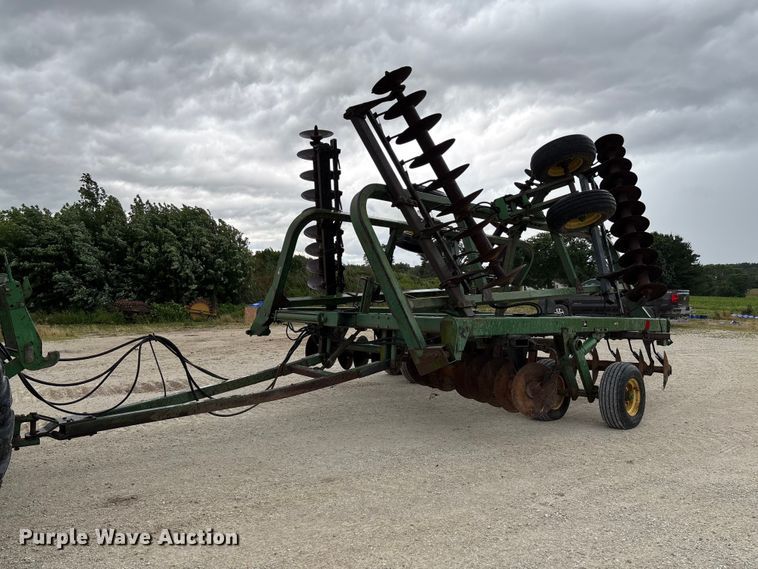John Deere 335 tandem disk - FC1640